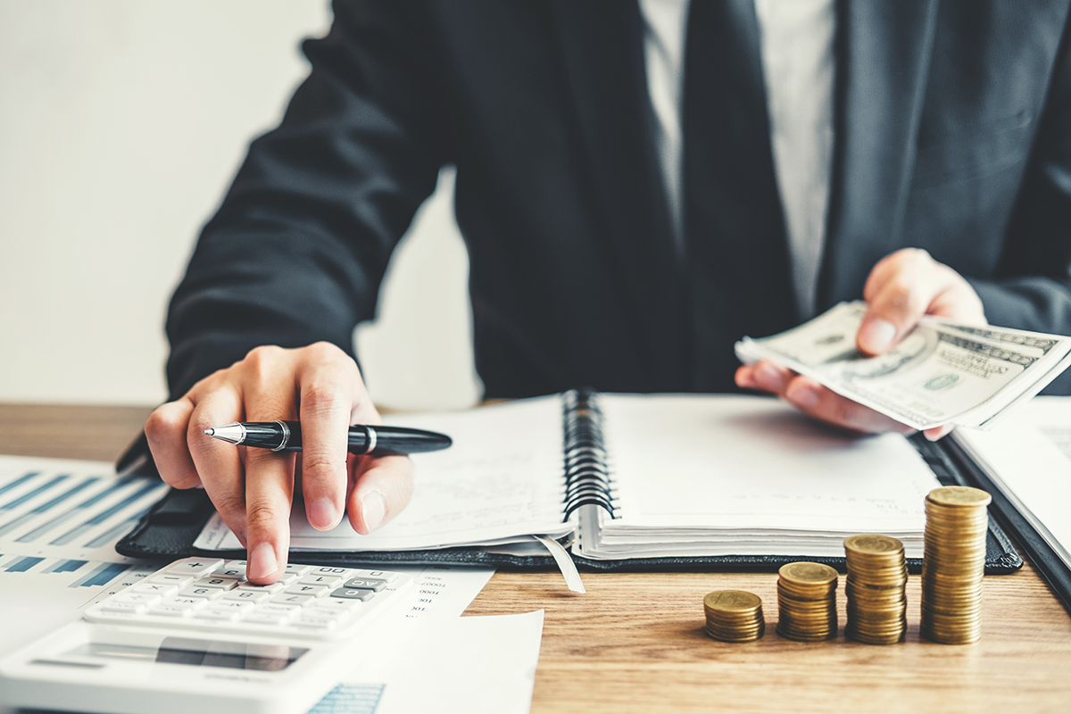retained employee, retention package, retention period