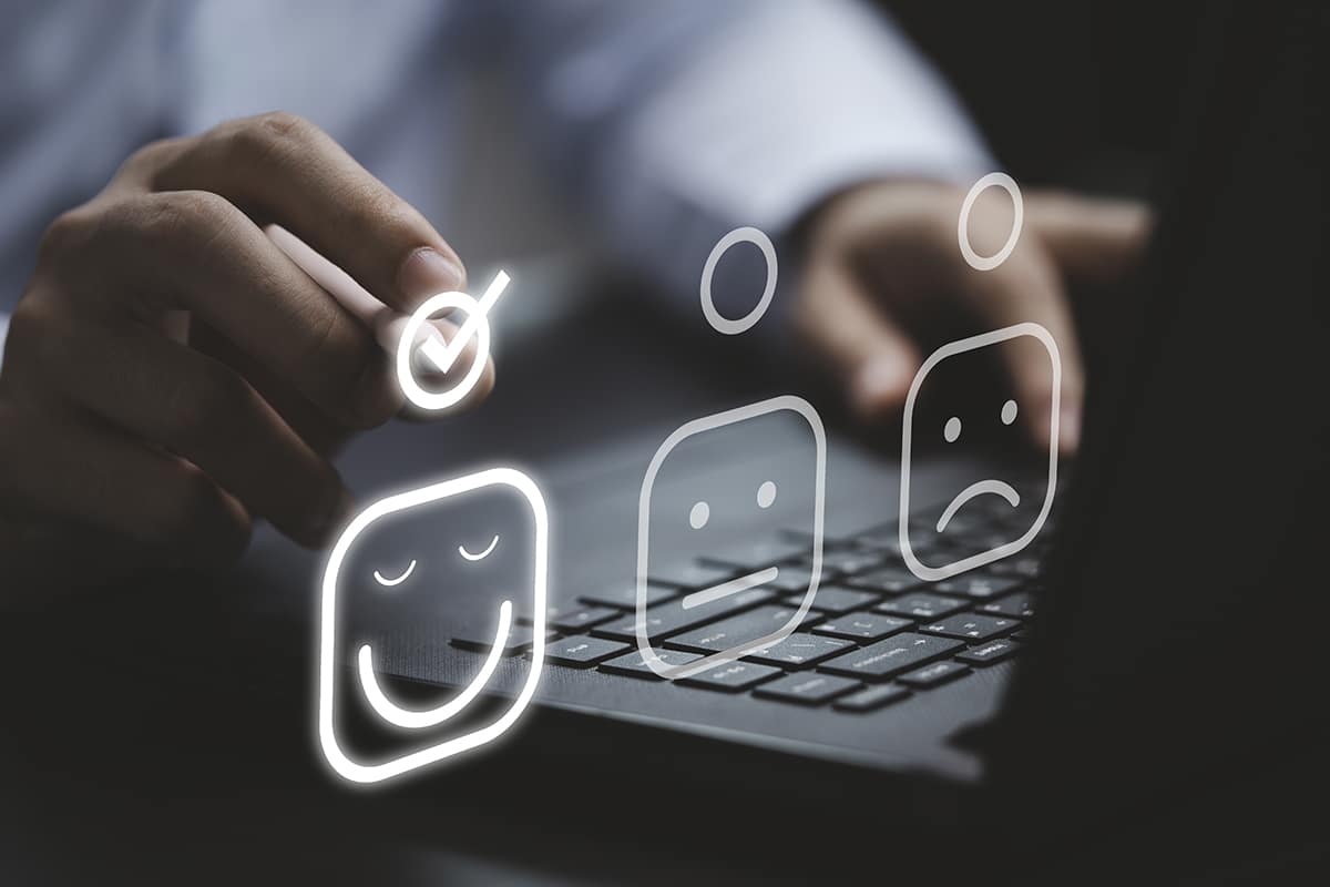 employee satisfaction, negative feedback, positive feedback