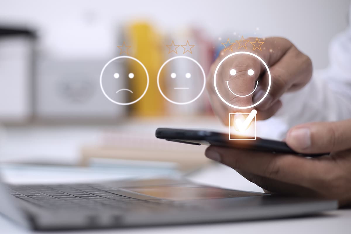 measure customer experience, customer loyalty, customer journeys