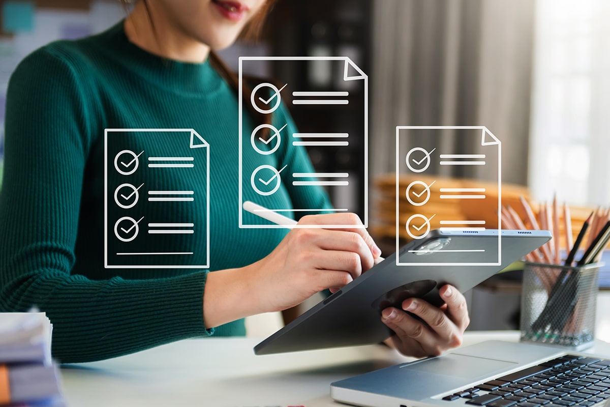 qualitative data, quantitative data, customer feedback