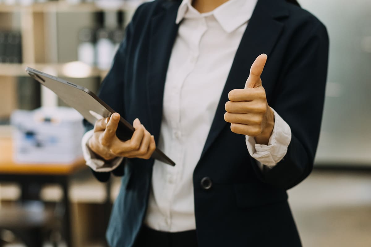 manager feedback, constructive feedback examples, upward feedback